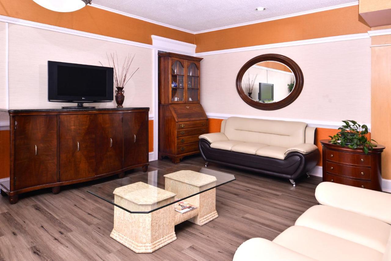 Americas Best Value Inn Richmond South Bellwood Экстерьер фото